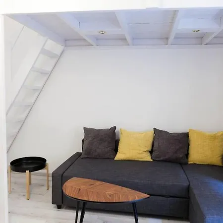 Lejlighed 30m2 A/c Apartment, 3 Min From Ny Cafe *