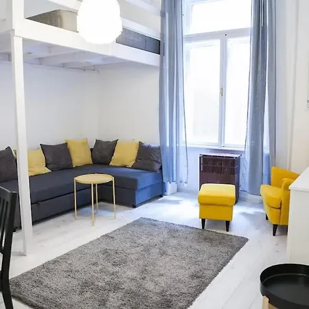 Apartment 30m2 A/c Apartment, 3 Min From Ny Cafe *