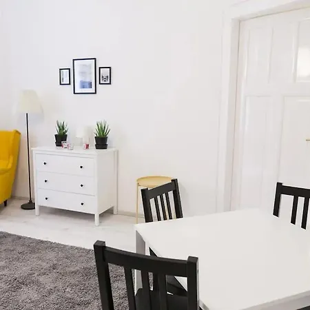 30m2 A/c Apartment, 3 Min From Ny Cafe