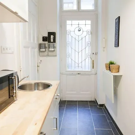 30m2 A/c Apartment, 3 Min From Ny Cafe Appartamento *